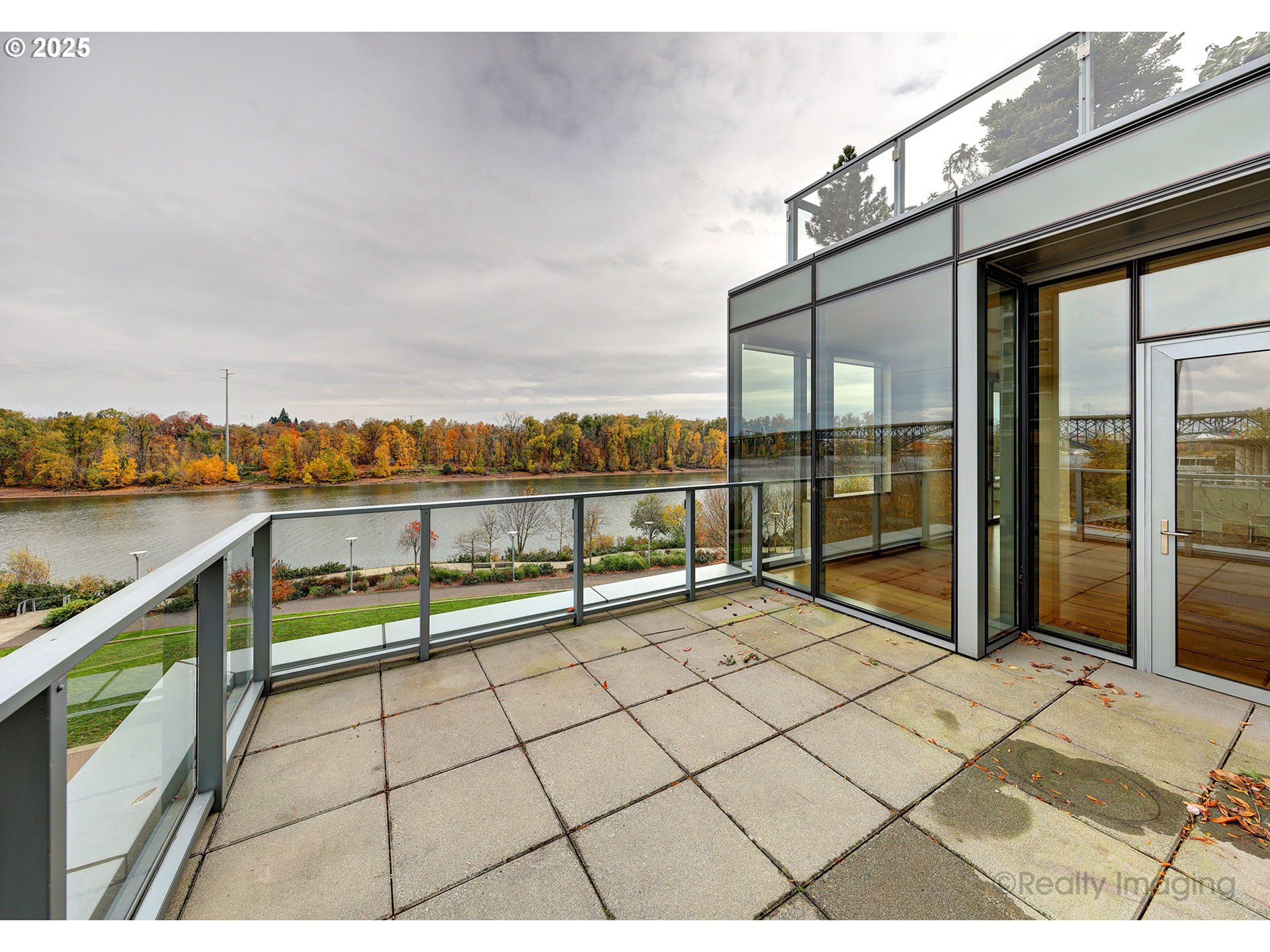 841 Southwest Gaines Street, Unit 319 Portland, OR 97239 - Photo 31 of 44 a view of a terrace with city view