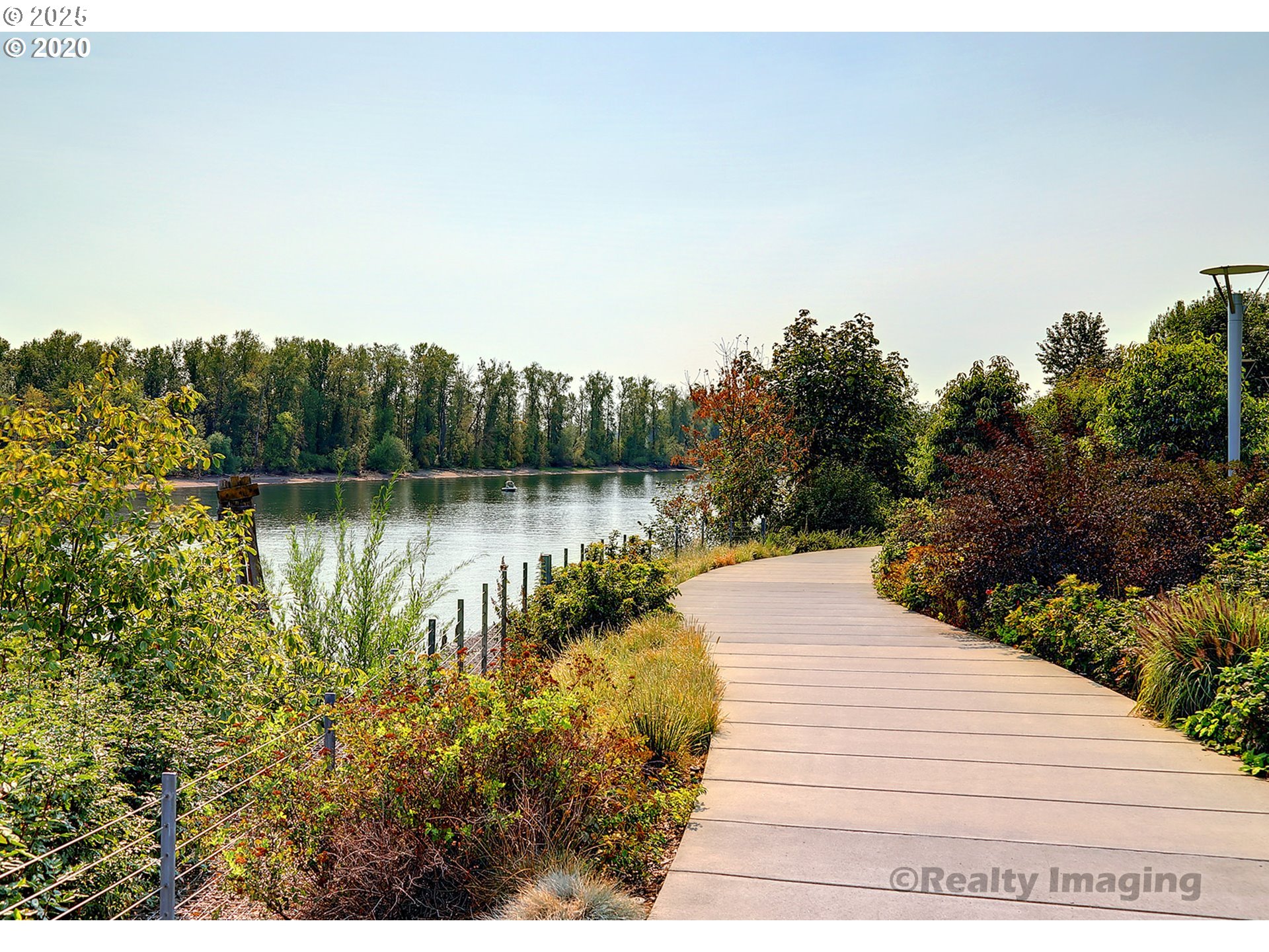 841 Southwest Gaines Street, Unit 319 Portland, OR 97239 - Photo 43 of 44 a view of a lake