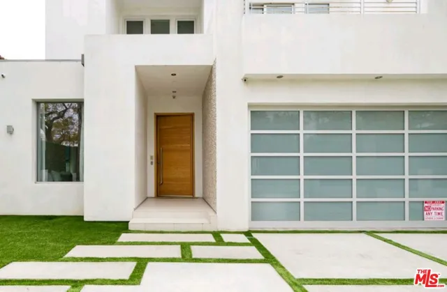 $15,999 | 6620 West 5th Street, Los Angeles, CA 90048