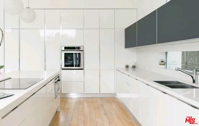 $15,999 | 6620 West 5th Street, Los Angeles, CA 90048