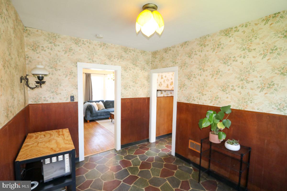 1952 Susquehanna Road Abington, PA 19001 - Photo 18 of 44