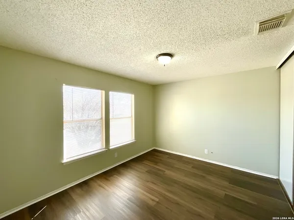 $1,550 | 7623 Branston, San Antonio, TX 78250
