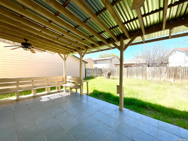 $1,550 | 7623 Branston, San Antonio, TX 78250