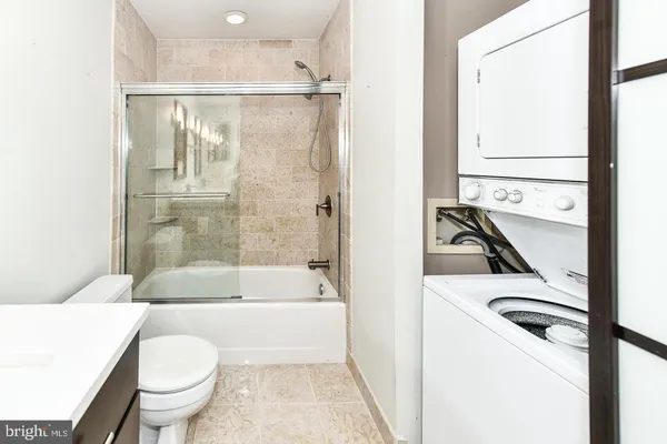 $2,300 | 2954 Yarling Court, Unit 2954, Falls Church, VA 22042