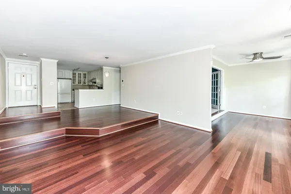 $2,300 | 2954 Yarling Court, Unit 2954, Falls Church, VA 22042