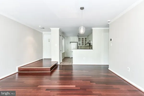 $2,300 | 2954 Yarling Court, Unit 2954, Falls Church, VA 22042
