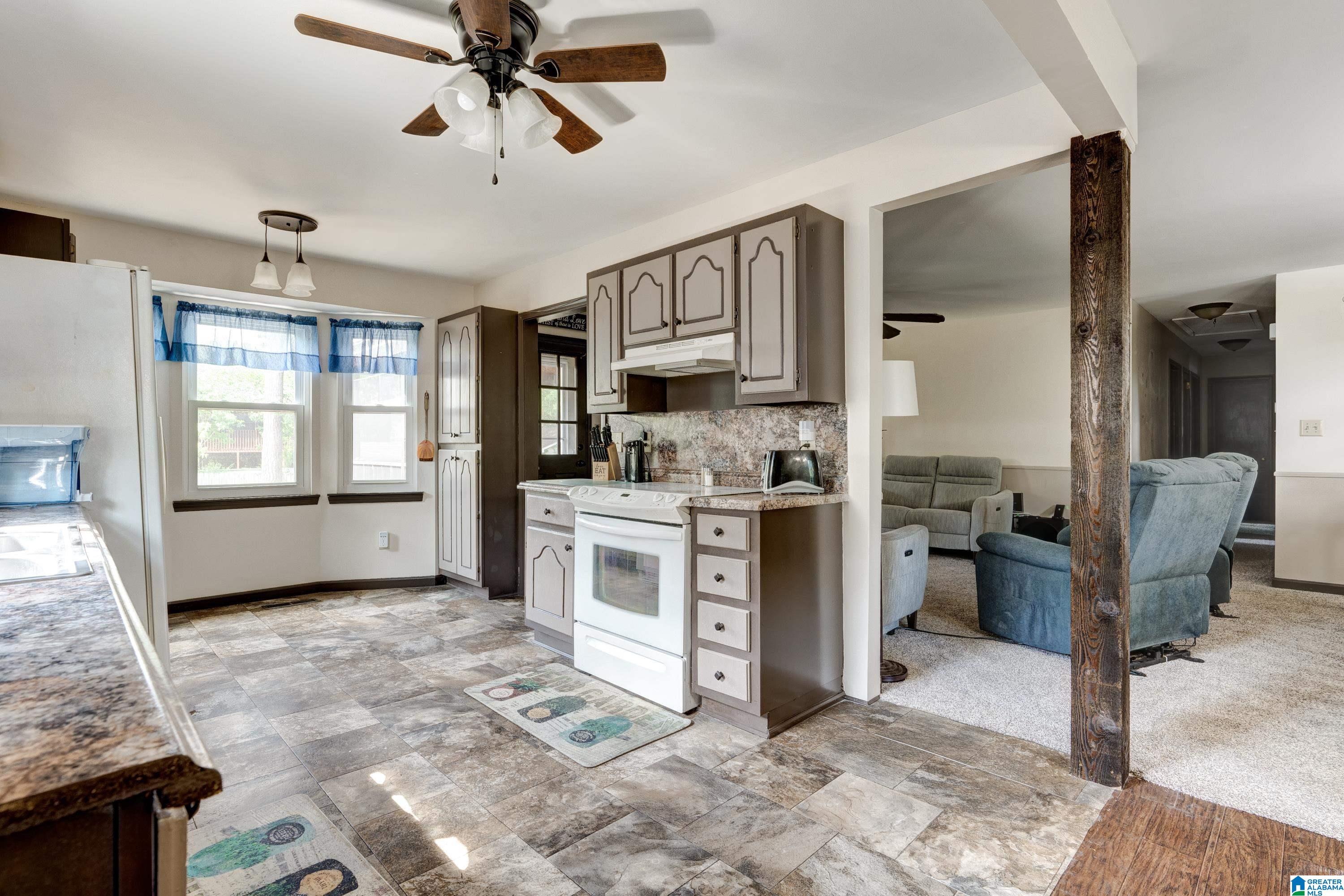 1214 Bennett Circle Alabaster, AL 35007 - Photo 11 of 30