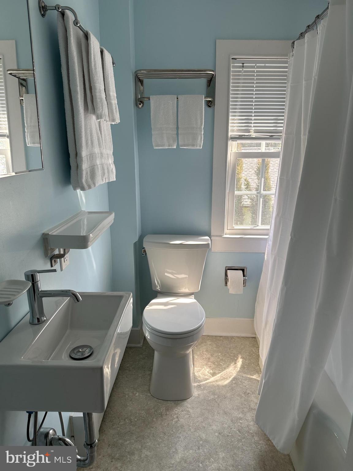 515 Street Road New Hope, PA 18938 - Photo 17 of 25 Bathroom