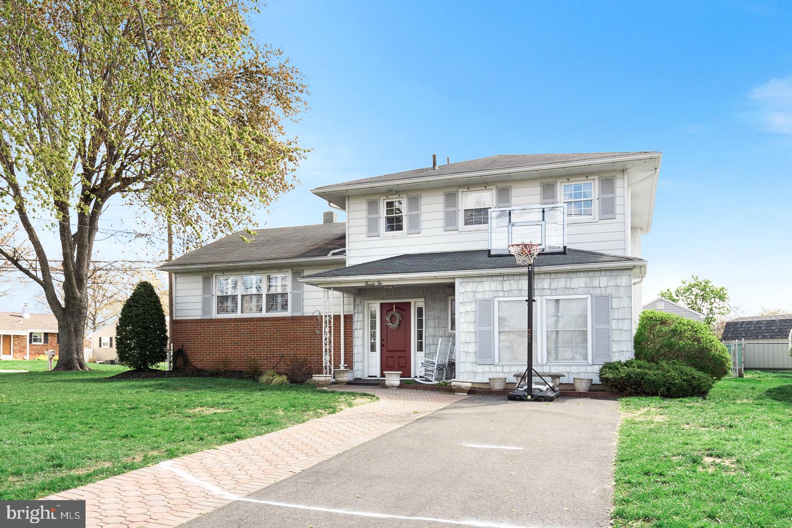 22 Apollo Drive Hamilton, NJ 08620 - Photo 1 of 30