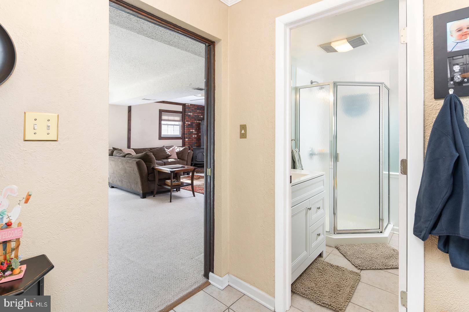 22 Apollo Drive Hamilton, NJ 08620 - Photo 15 of 30