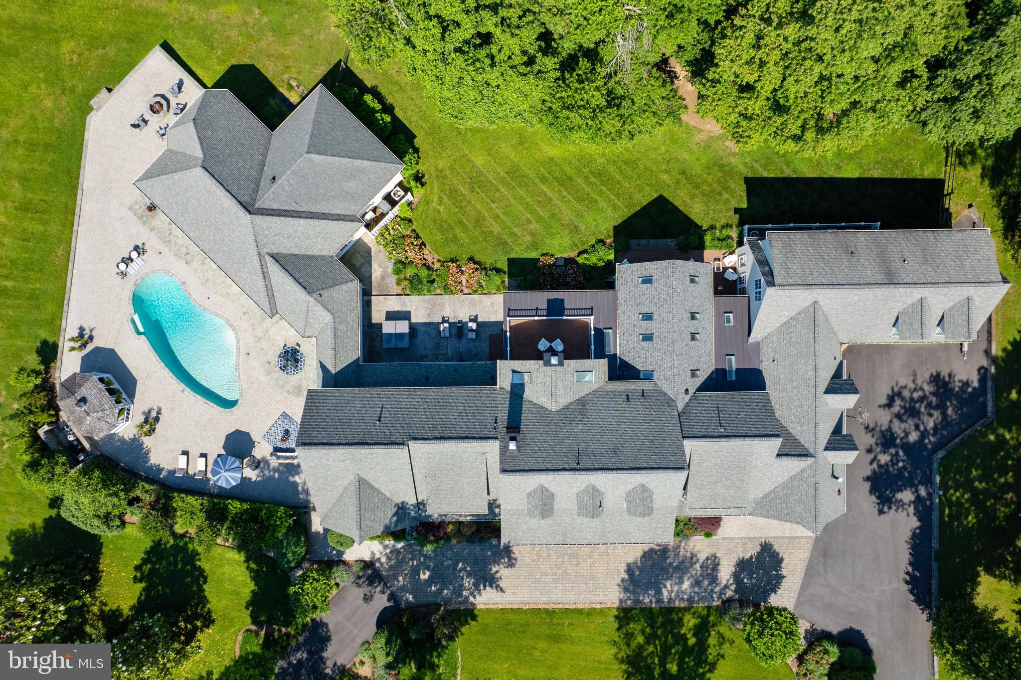 3054 Rundelac Road Annapolis, MD 21403 - Photo 36 of 38 Aerial view of home, over 13,500 sq ft.