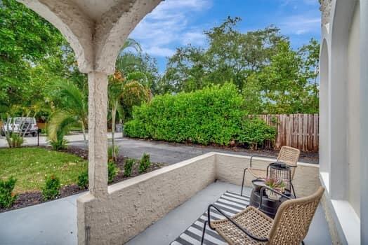 214 Northeast 9th Street Delray Beach, FL 33444 - Photo 2 of 16 CHARMING !!!