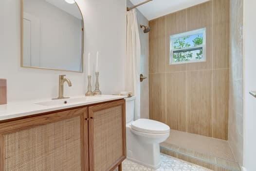 214 Northeast 9th Street Delray Beach, FL 33444 - Photo 10 of 16 PRIMARY BATH