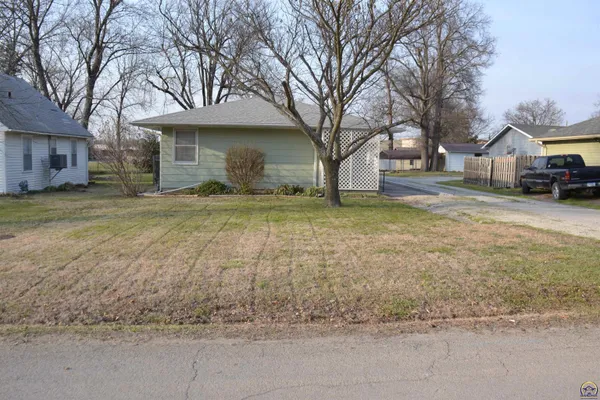 $132,500 | 414 Lincoln Street, Osage City, KS 66523