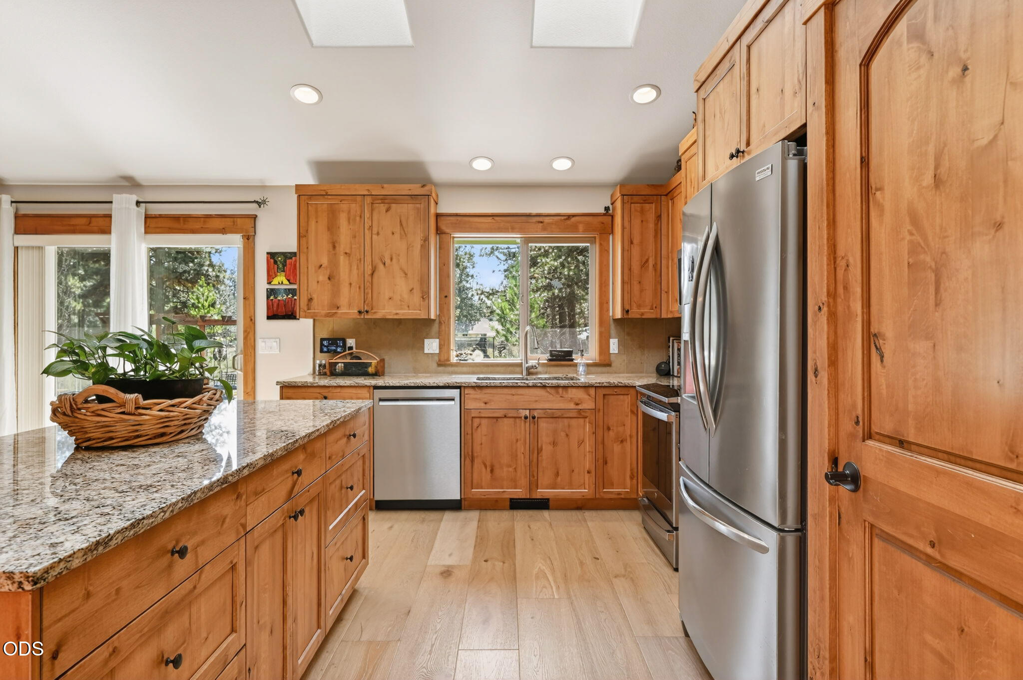 19563 Apache Road Bend, OR 97702 - Photo 10 of 47 Gallery Image 10