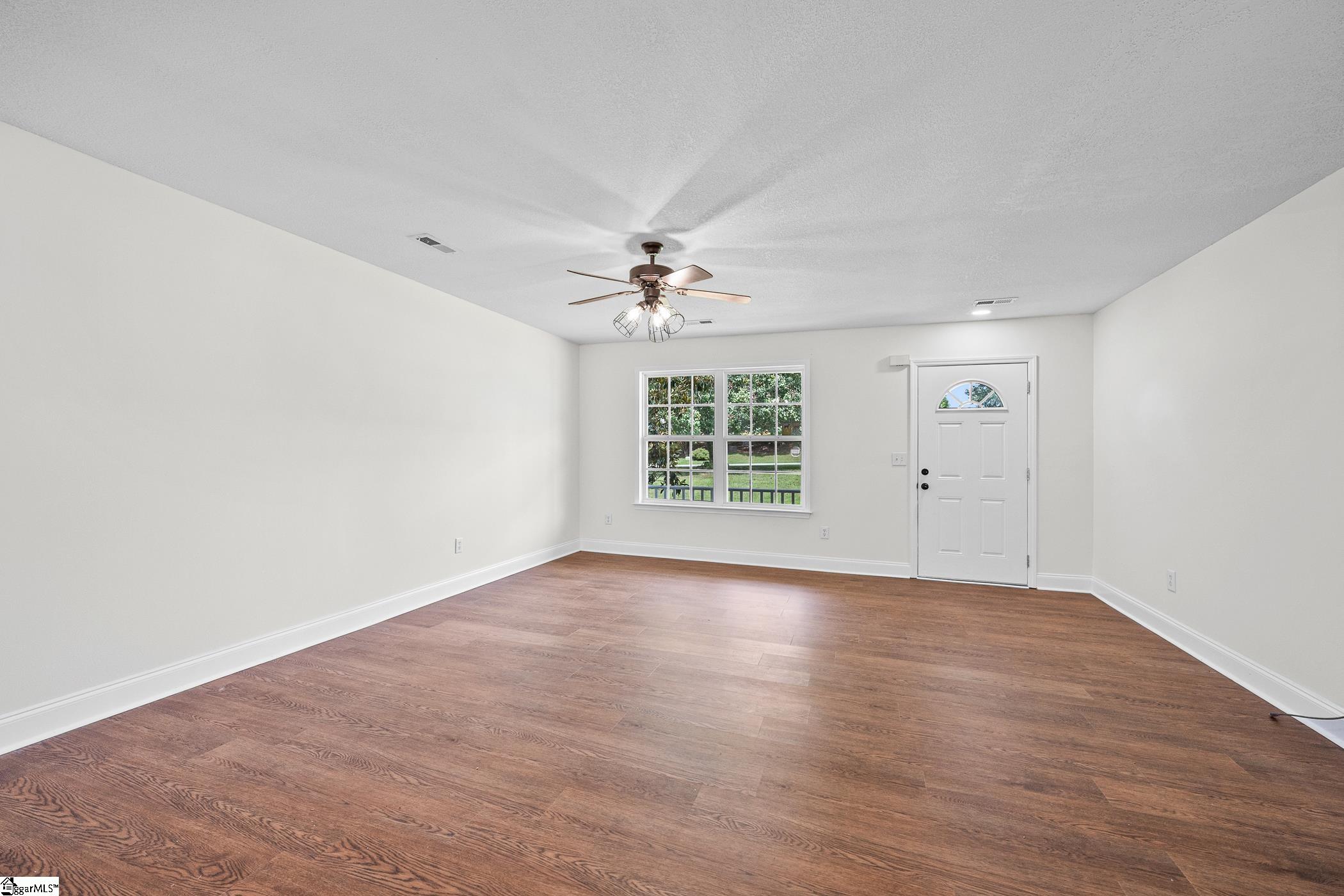 4 Dry Fork Court Simpsonville, SC 29680 - Photo 7 of 44
