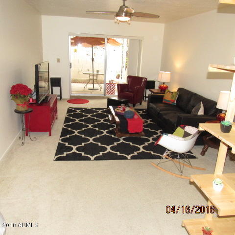 3025 West Hearn Road Phoenix, AZ 85053 - Photo 7 of 13 FAMILY ROOM