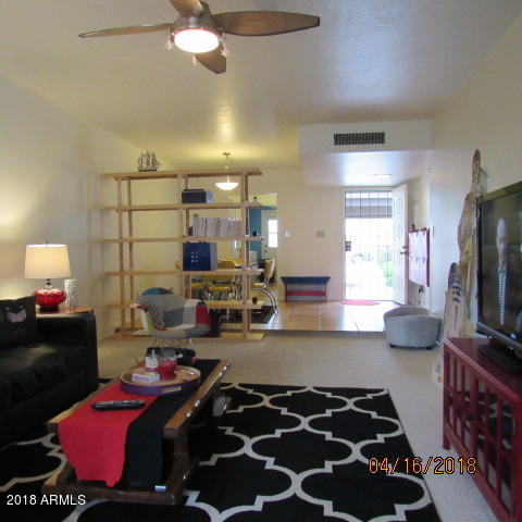 3025 West Hearn Road Phoenix, AZ 85053 - Photo 8 of 13 FAMILY ROOM