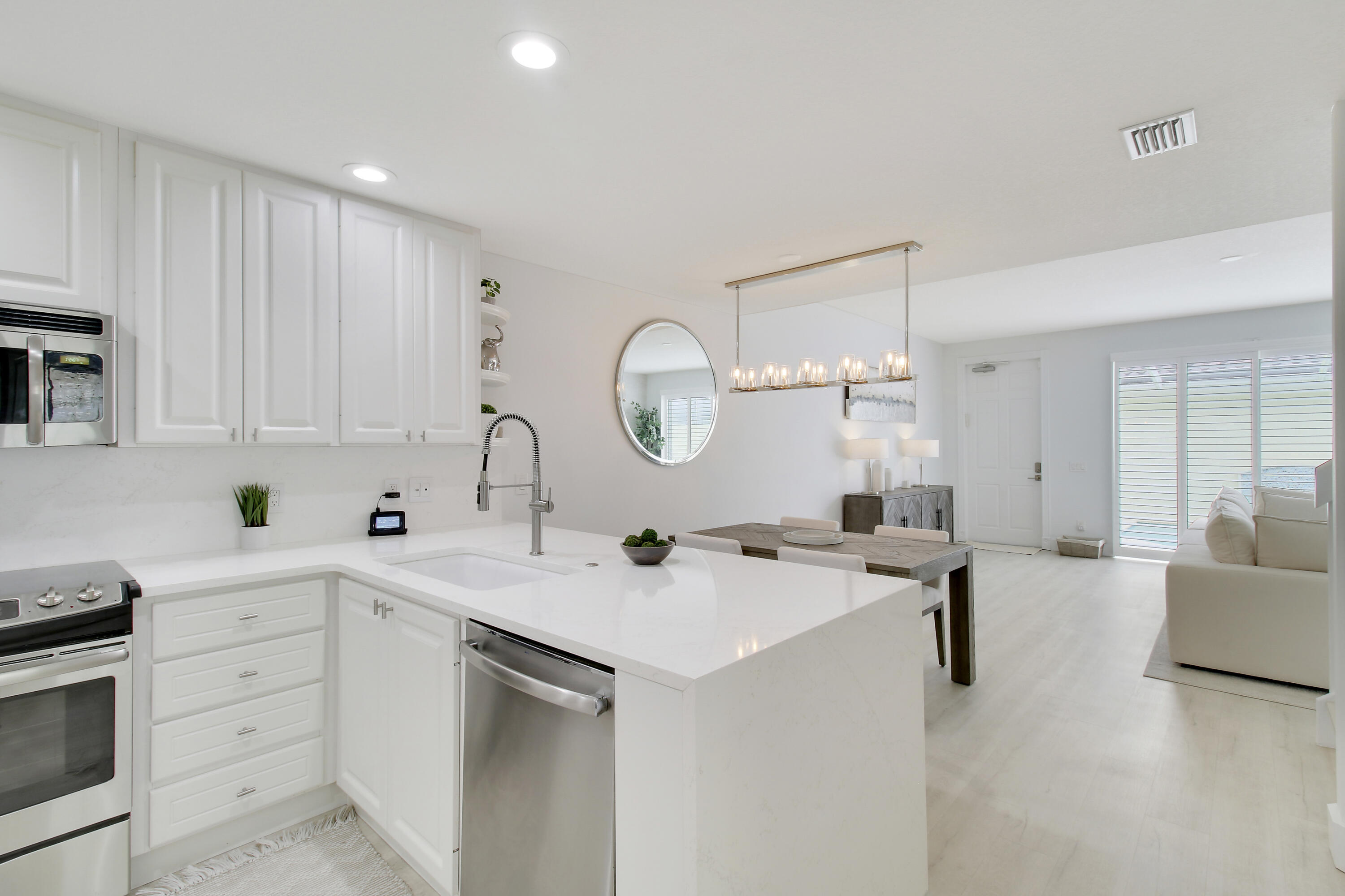 115 Rivinia Drive Jupiter, FL 33458 - Photo 7 of 42 Waterfall Quart Island