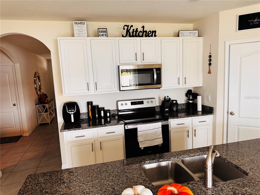 2855 Waylon Hammock Road Harmony, FL 34773 - Photo 12 of 32