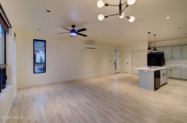 $2,600 | 1221 East Emma Drive, Unit 112, Flagstaff, AZ 86001