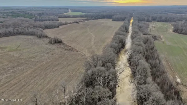 $2,397,000 | Ms-7, Water Valley, MS 38965