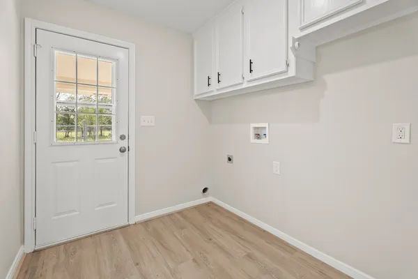 an empty room with closet