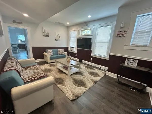 $2,500 | 142 Mapes Avenue, Newark, NJ 07112