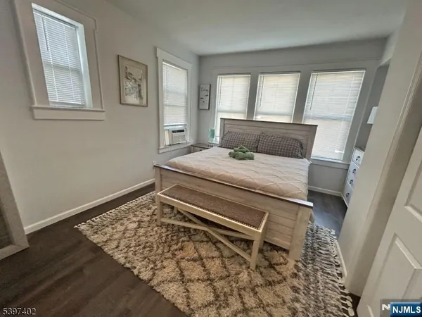 $2,500 | 142 Mapes Avenue, Newark, NJ 07112