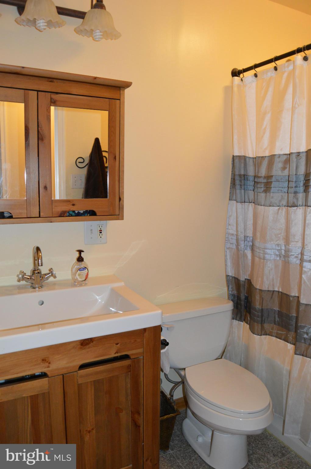 1844 Ridgewick Road Glen Burnie, MD 21061 - Photo 4 of 7 Bath