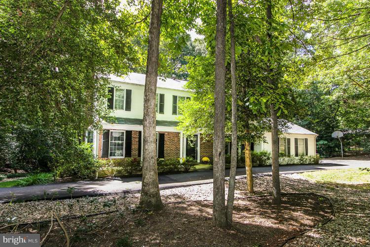 2600 Penny Royal Lane Reston, VA 20191 - Photo 3 of 30 a view of house with yard