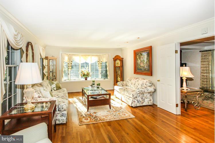2600 Penny Royal Lane Reston, VA 20191 - Photo 7 of 30 a living room with furniture window and wooden floor
