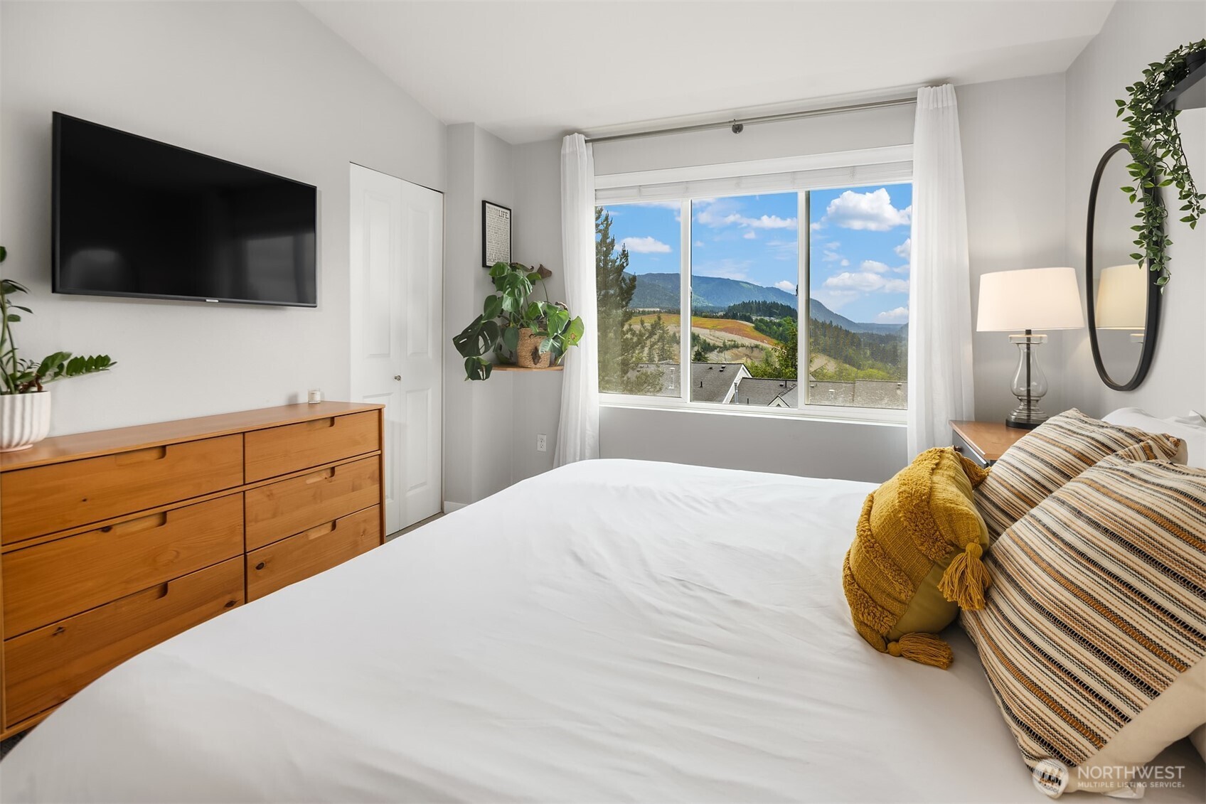 23300 Southeast Black Nugget Road, Unit M2 Issaquah, WA 98029 - Photo 22 of 36