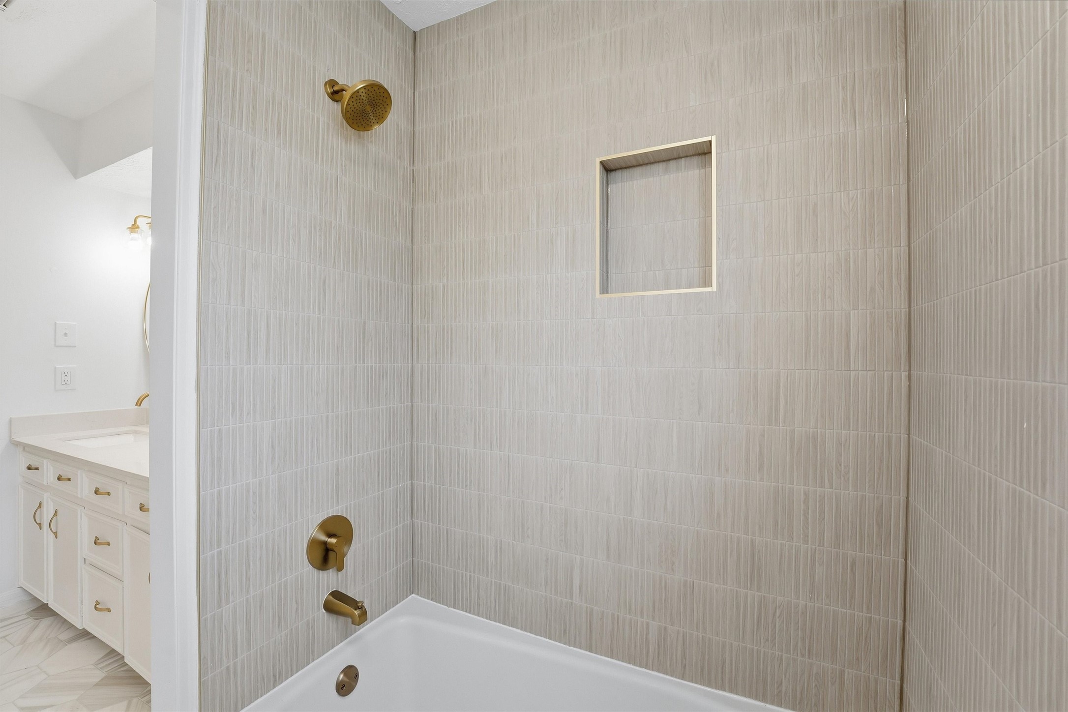 2203 Rolling Meadows Drive Houston, TX 77339 - Photo 19 of 27 a bathroom with a shower