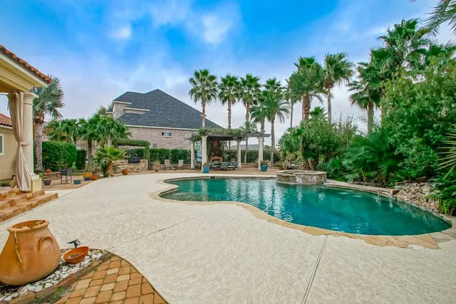 $1,300,000 | 113 Dominica Court, Slidell, LA 70458