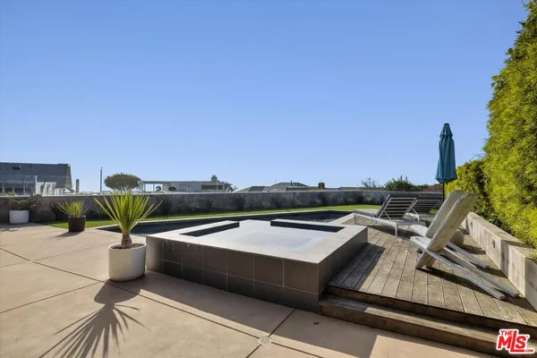 $12,500 | 18131 Kingsport Drive, Malibu, CA 90265