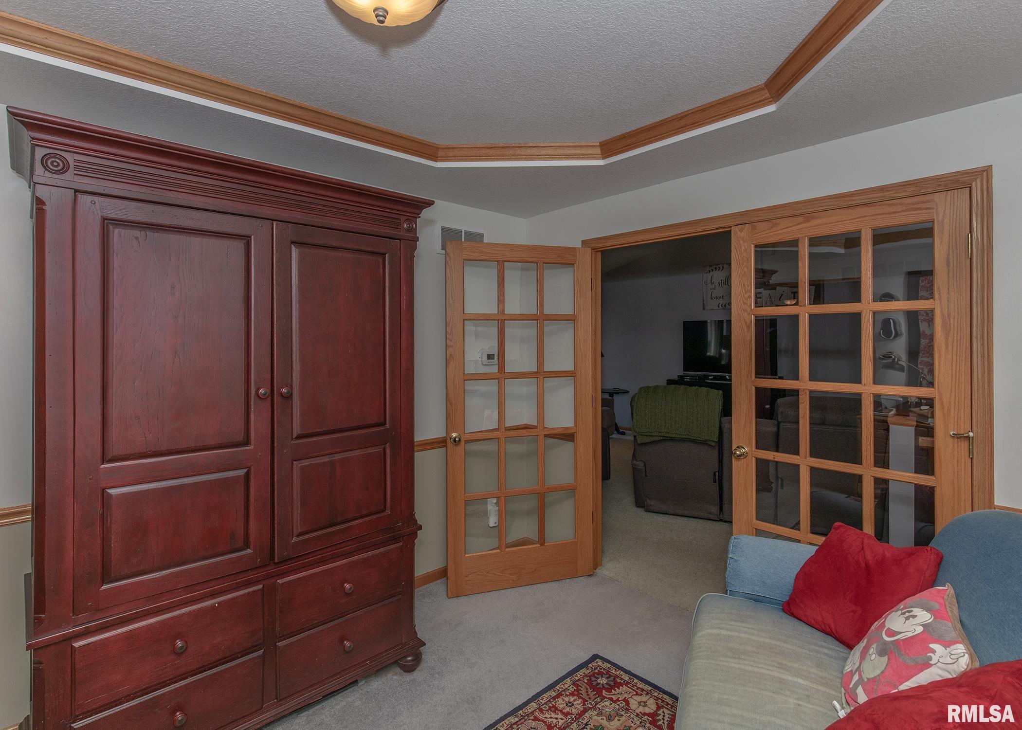 2097 Ashford Road Bettendorf, IA 52722 - Photo 11 of 26 Gallery Image 11
