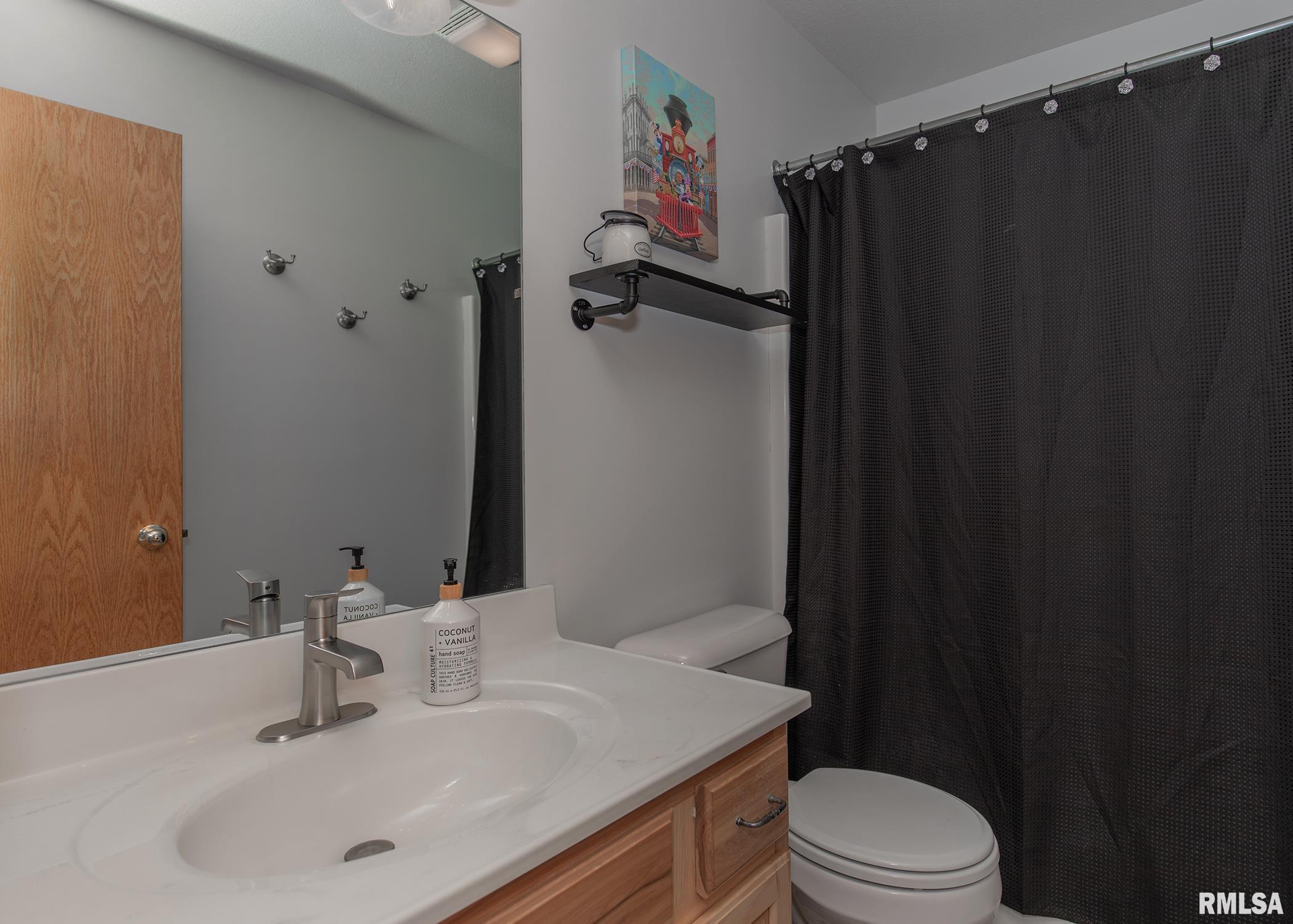 2097 Ashford Road Bettendorf, IA 52722 - Photo 13 of 26 Gallery Image 13