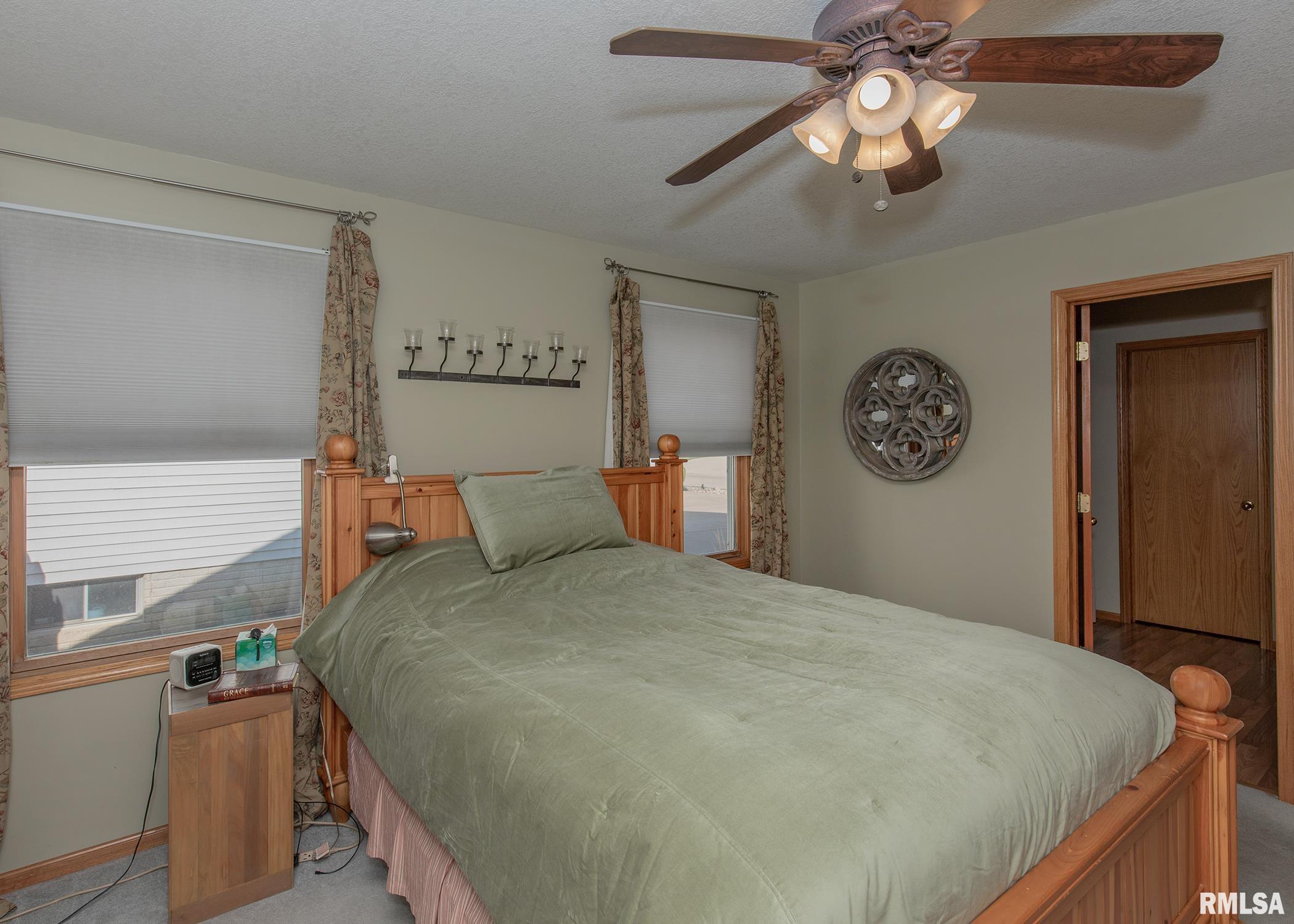 2097 Ashford Road Bettendorf, IA 52722 - Photo 16 of 26 Gallery Image 16