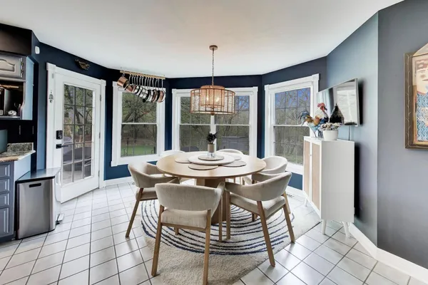 $775,000 | 1203 MacIntosh Drive, Wauconda, IL 60084