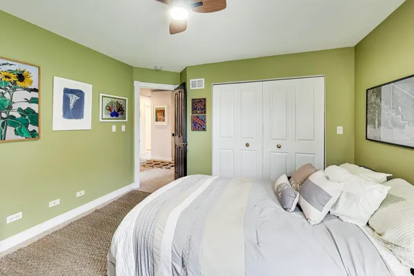 $775,000 | 1203 MacIntosh Drive, Wauconda, IL 60084