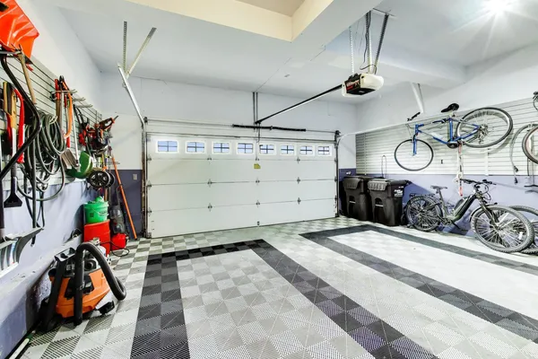 $775,000 | 1203 MacIntosh Drive, Wauconda, IL 60084
