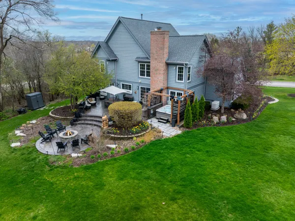 $775,000 | 1203 MacIntosh Drive, Wauconda, IL 60084