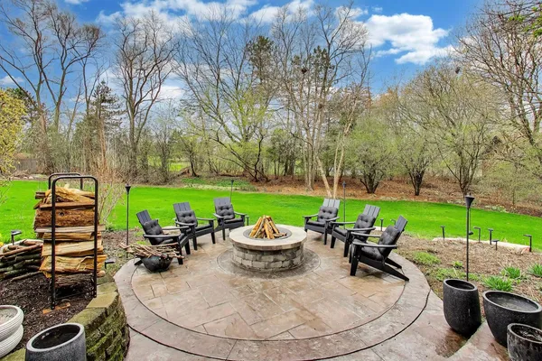 $775,000 | 1203 MacIntosh Drive, Wauconda, IL 60084