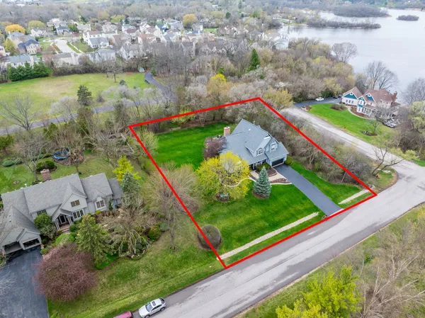 $775,000 | 1203 MacIntosh Drive, Wauconda, IL 60084