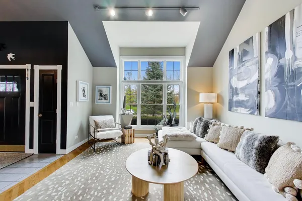 $775,000 | 1203 MacIntosh Drive, Wauconda, IL 60084