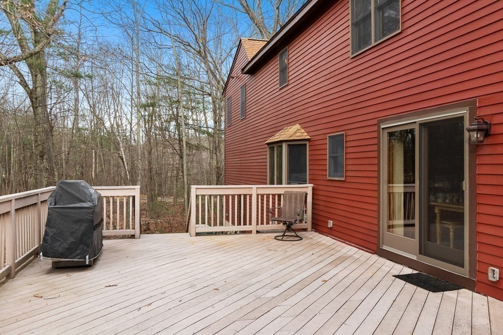 29 Bumpy Lane Methuen, MA 01844 - Photo 4 of 39 Gallery Image 4