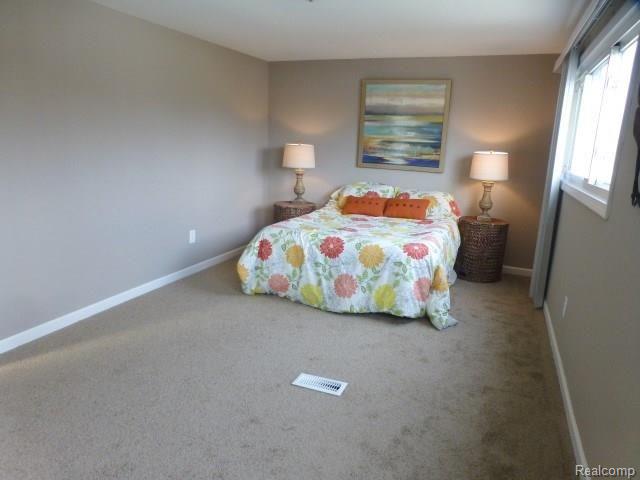 6737 Pelham Road Allen Park, MI 48101 - Photo 10 of 19 22X11 MASTER SUITE!