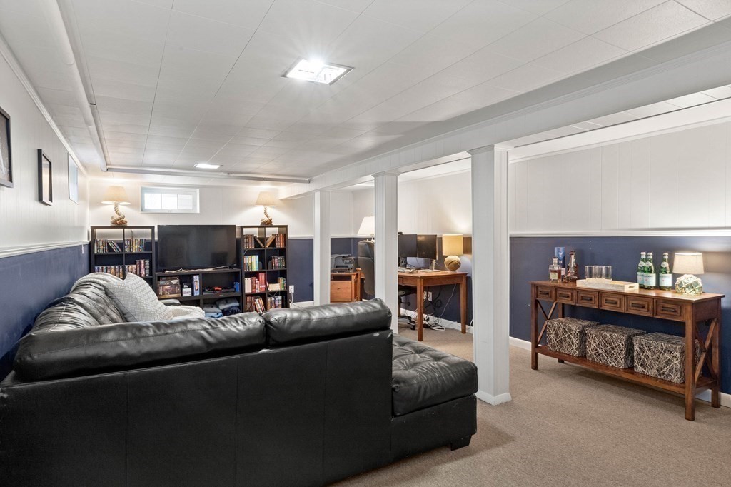 10 Richards Road Reading, MA 01867 - Photo 19 of 30 Gallery Image 19