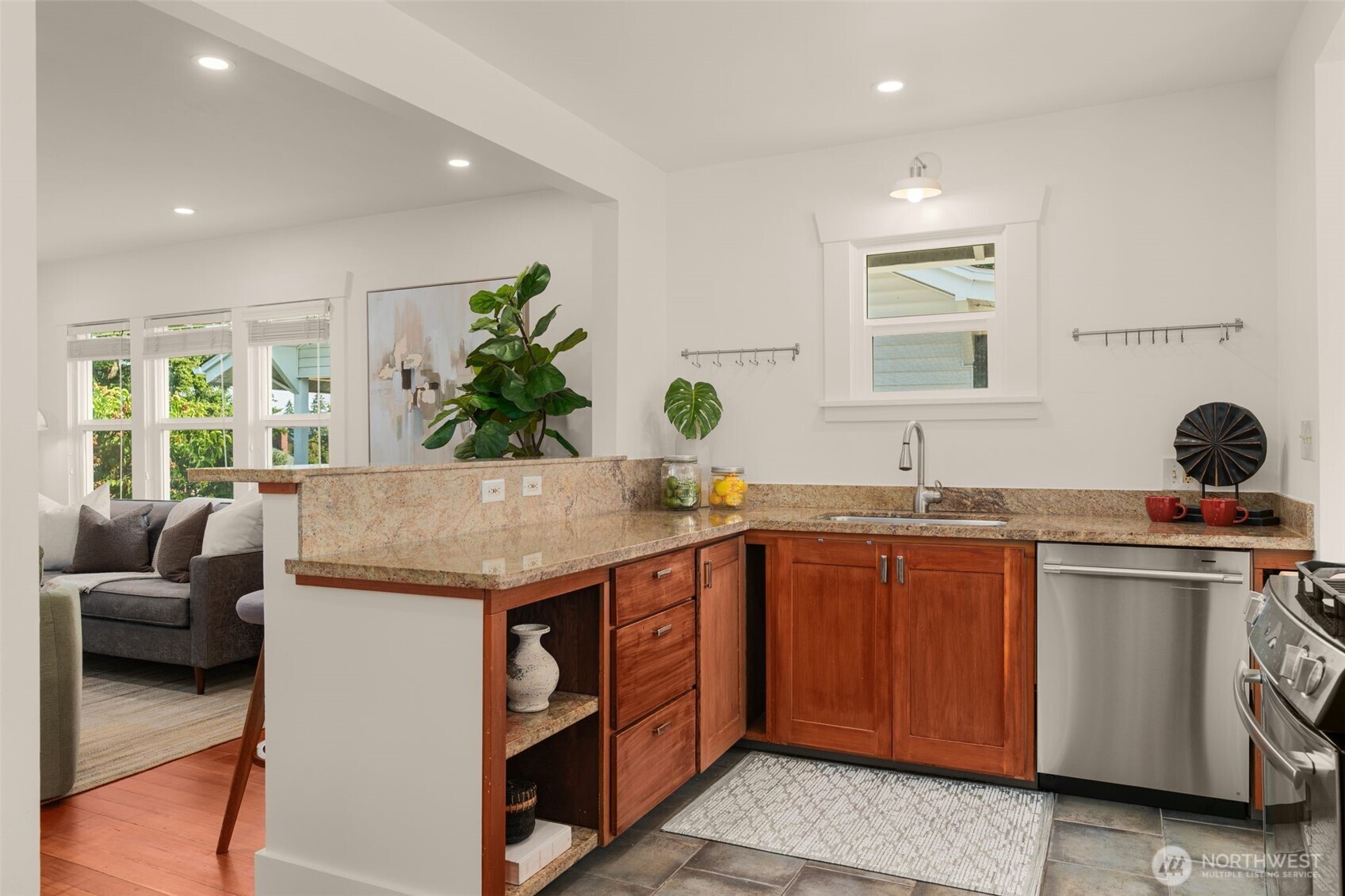 4037 52nd Avenue Southwest Seattle, WA 98116 - Photo 10 of 26 Gallery Image 10